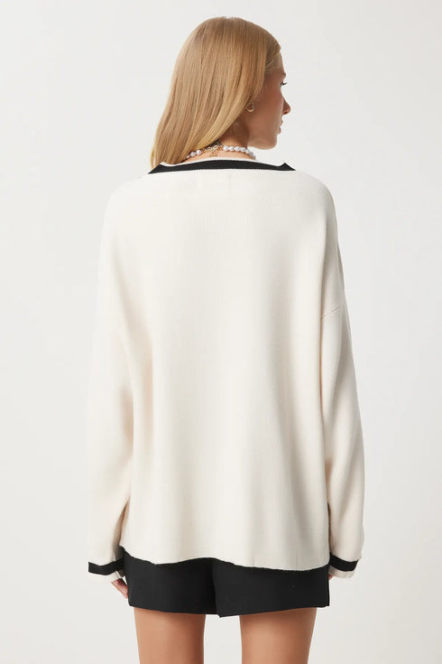 جرزة صوفية باللون الكريمي