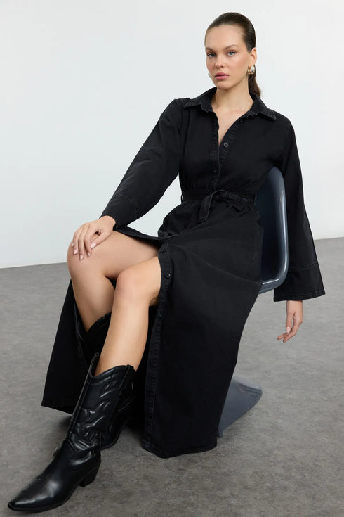 فستان جينز طويل باللون الأسود