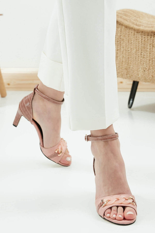 Powder Chain Low Heeled Shoes