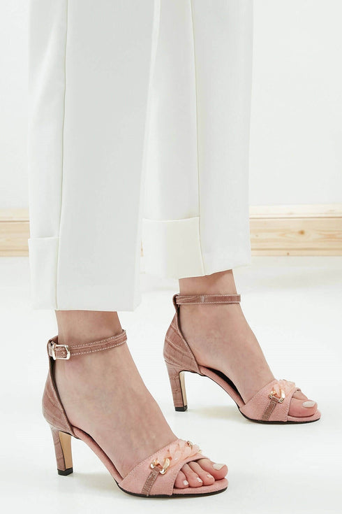 Powder Chain Low Heeled Shoes