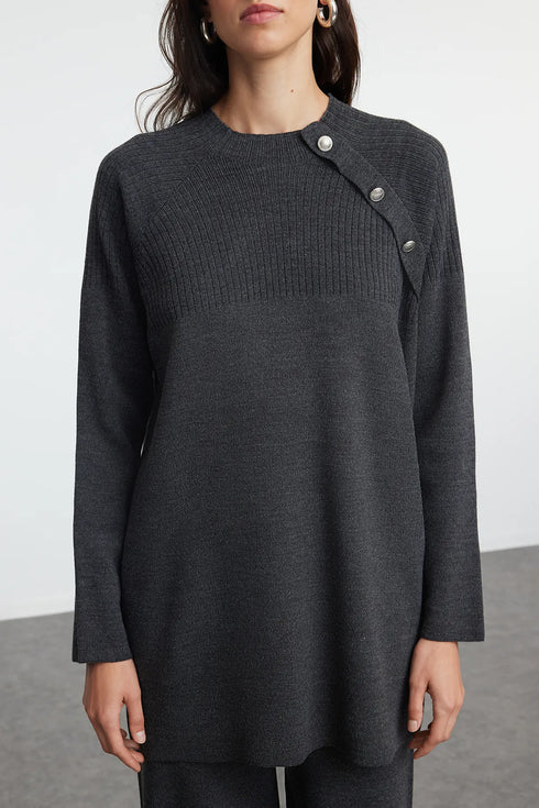 طقم تريكو لون رمادي غامق