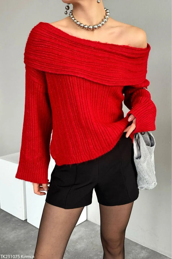 كنزة - تريكو باللون الأحمر
