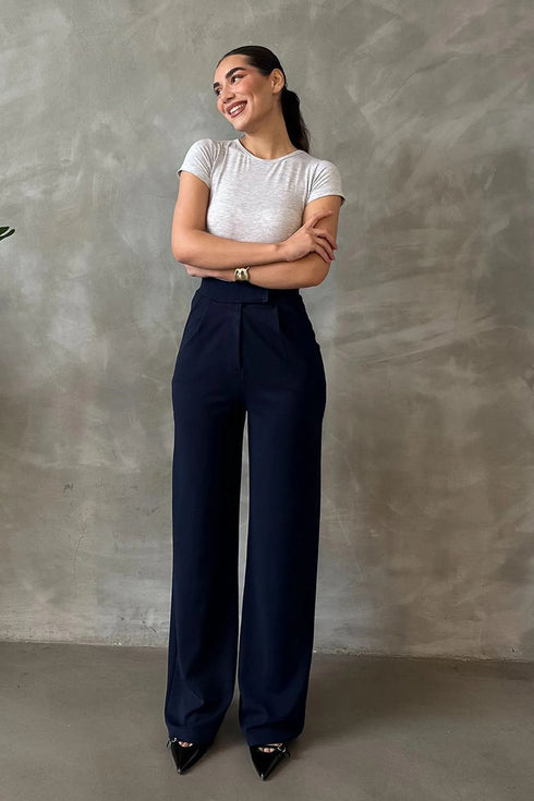 بنطلون من الليكرا لون كحلي