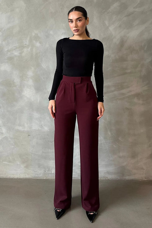 بنطلون من الليكرا لون برغندي