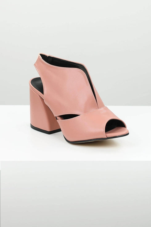 حذاء كعب عالي باللون الزهري