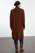 كارديغان طويل ناعم باللون البني