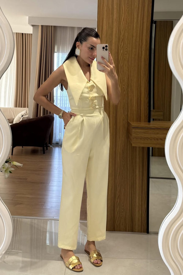 جمبسوت باللون الأصفر الفاتح