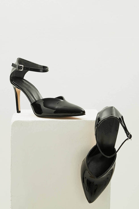 حذاء جلد لامع بكعب عالي - أسود