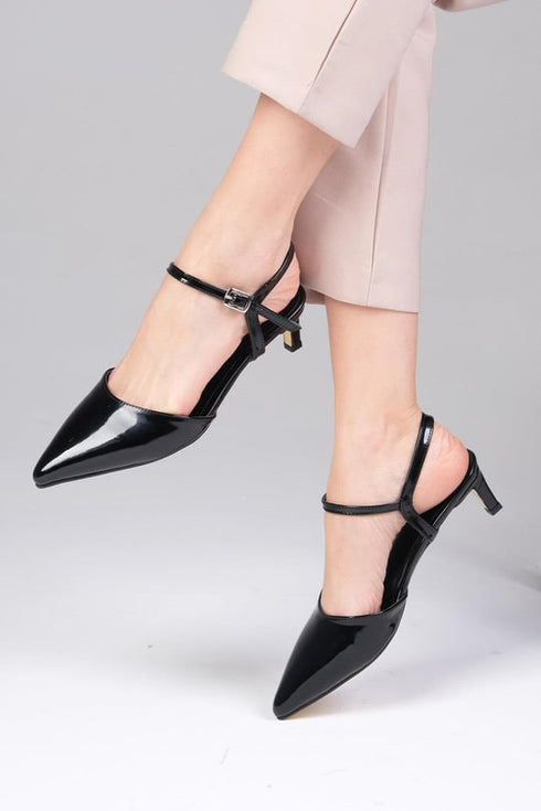 حذاء بكعب قصير لون أسود