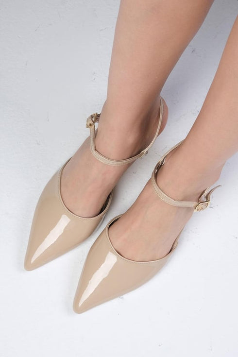 حذاء بكعب قصير لون بيج