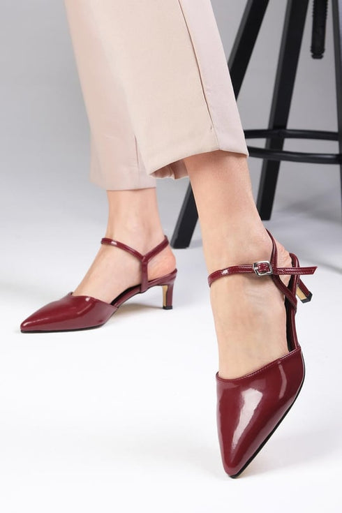 حذاء بكعب قصير لون بوردو