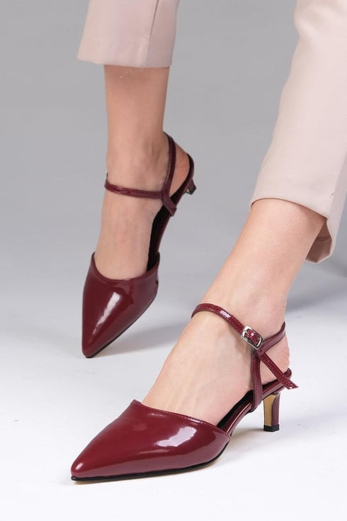 حذاء بكعب قصير لون بوردو