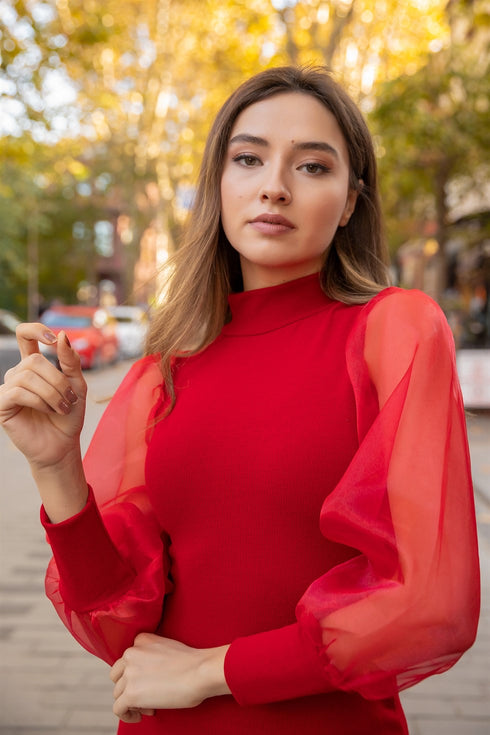 فستان ضيق بأكمام الأورجانزا - أحمر