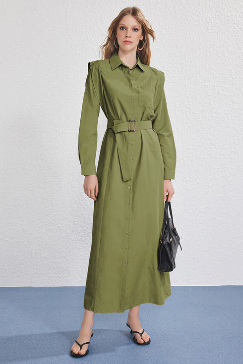 فستان مع حزام لون زيتي