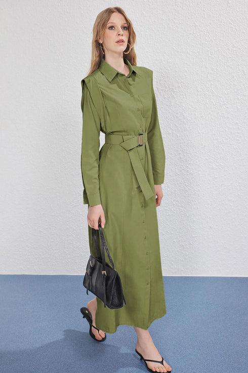 فستان مع حزام لون زيتي