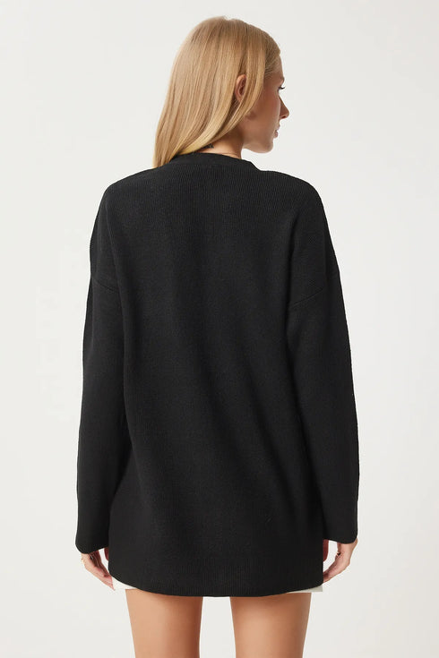 جرزة صوف ناعم طويلة باللون الأسود