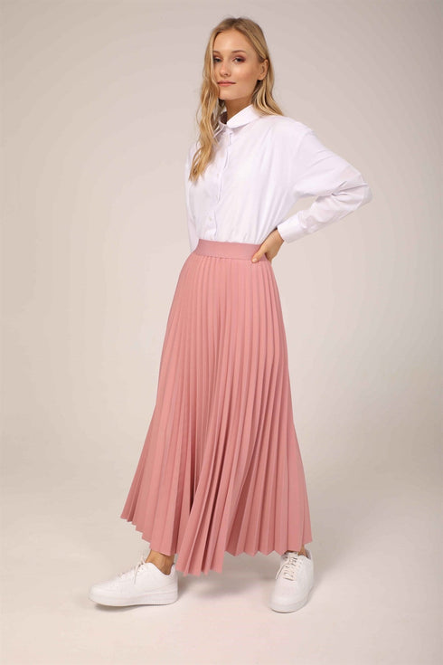 تنورة مطوية وردة مجففة