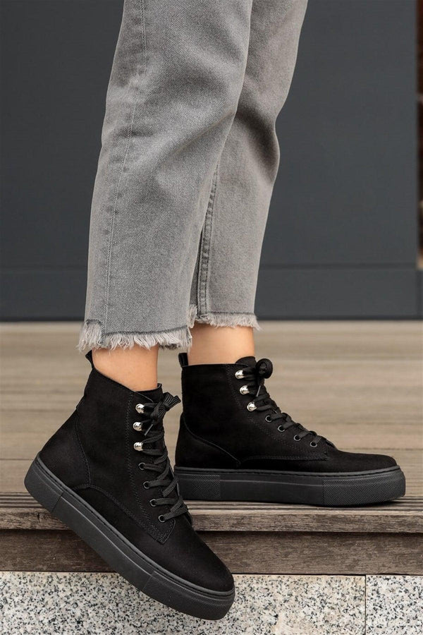 جزمة قصيرة لون أسود