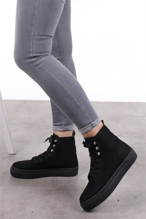 جزمة قصيرة لون أسود