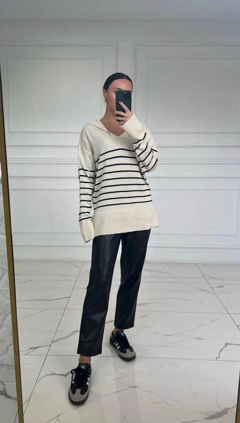 بلوز تريكو مخططة - بيج