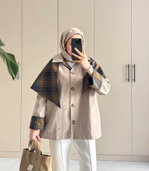 ترانشكوت خريفي مع سكارف