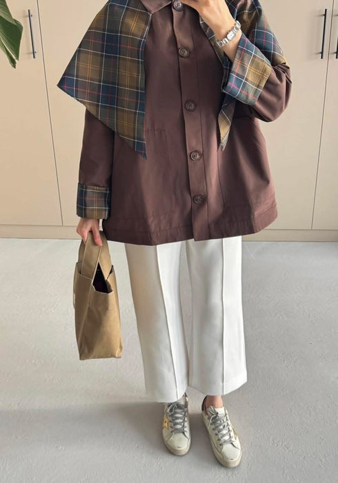 ترانشكوت خريفي مع سكارف