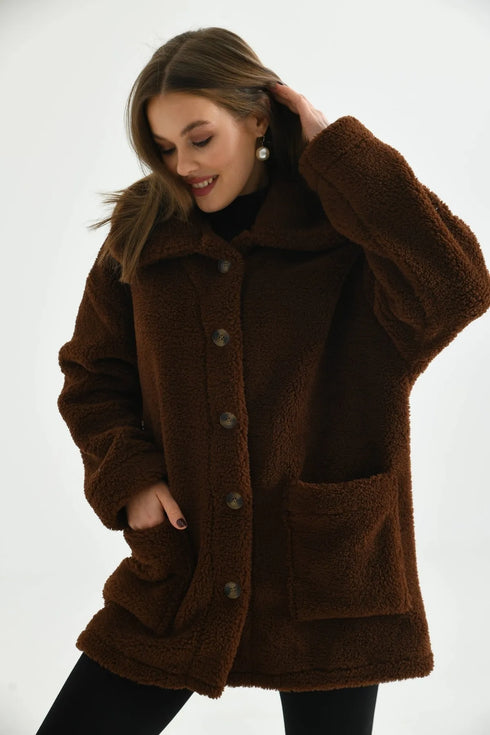 معطف فرو لون بني غامق