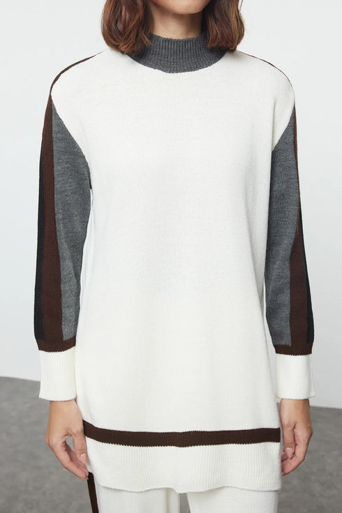 طقم تريكو باللون الأبيض