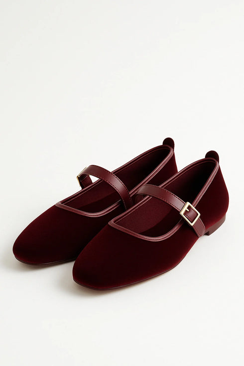 حذاء بالية مخمل بإبزيم ذهبي