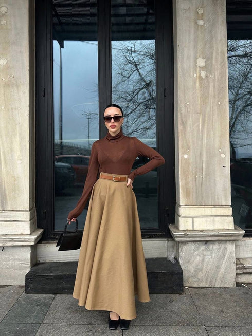 تنورة طويلة لون بيج