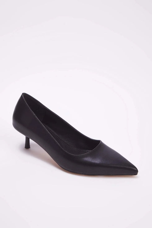 حذاء كعب قصير كلاسيكي