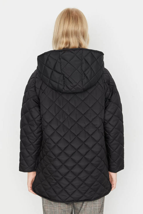 جكيت مبطن وتر بروف لون أسود