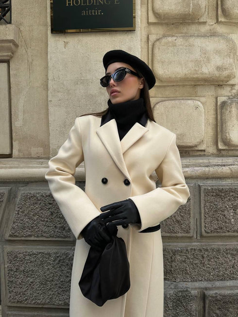 معطف طويل جوخ باللون البيج