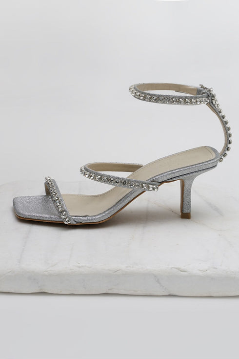 صندل نسائي مرصع بالكريستال- سيلفر