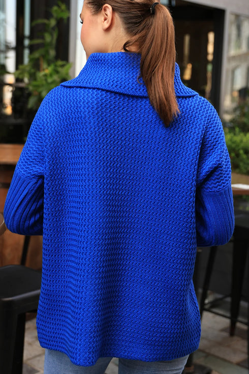 كنزة صوفية تريكو لون أزرق