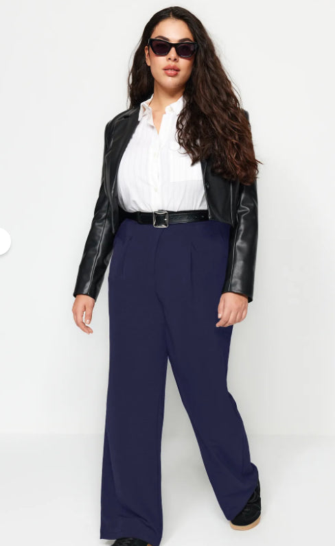 بنطلون واسع لون كحلي