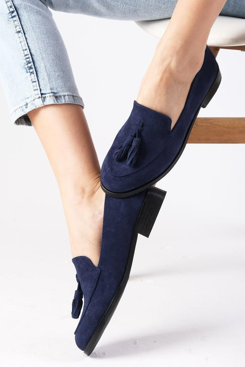 حذاء أوكسفورد من الشامواه باللون الكحلي