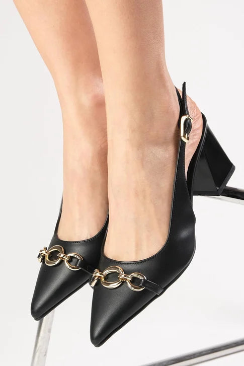 حذاء بكعب لون أسود