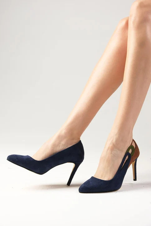 حذاء بكعب عالي اللون الأزرق الداكن