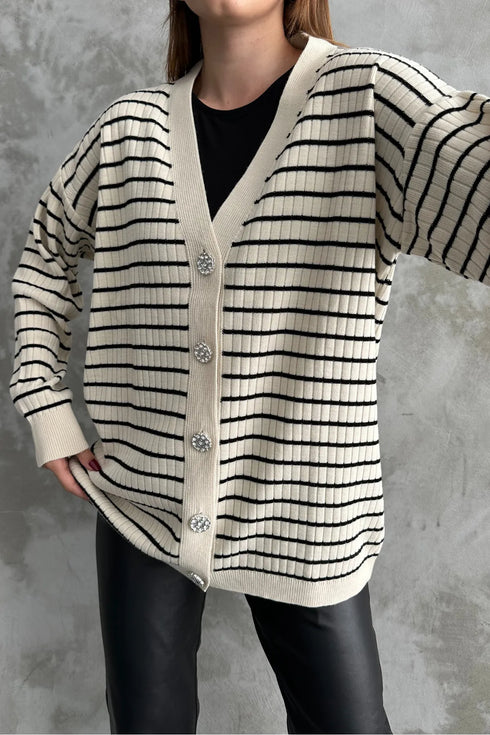 جرزة تريكو مخططة لون إكرو