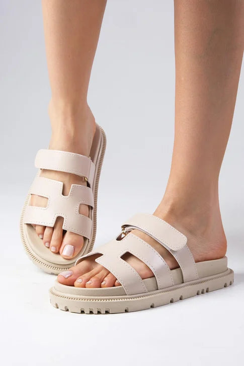 سليبر نسائي بلون بيج