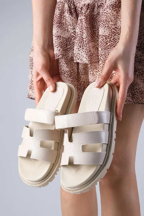 سليبر نسائي بلون بيج