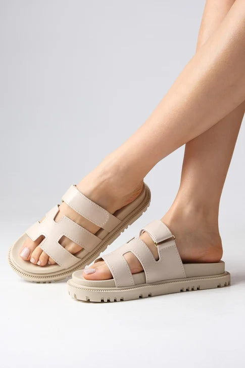 سليبر نسائي بلون بيج