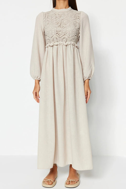 فستان نسائي منسوج بتفاصيل