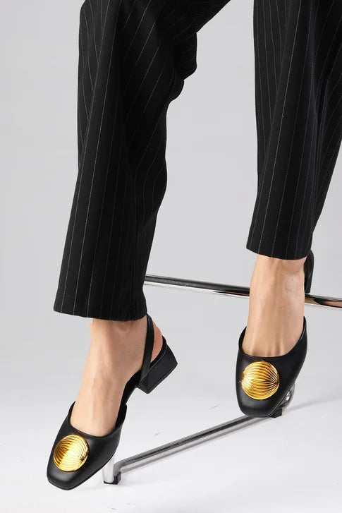 حذاء نسائي بكعب قصير- أسود