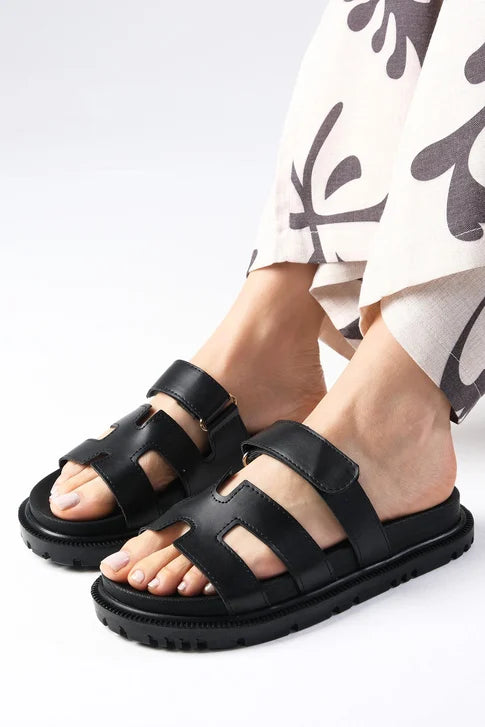 سليبر نسائي باللون الاسود