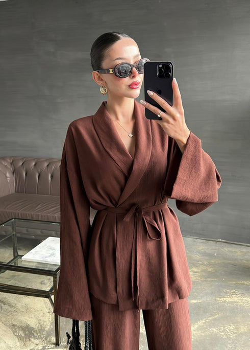 طقم كيمونو باللون البني