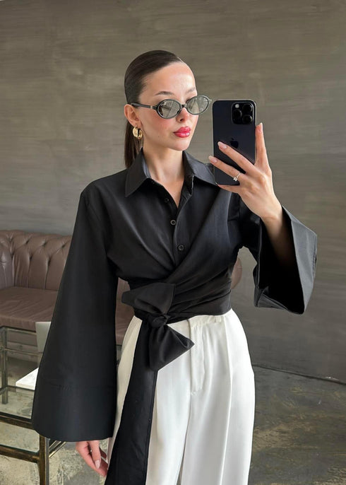 قميص قصير مربوط باللون الأسود