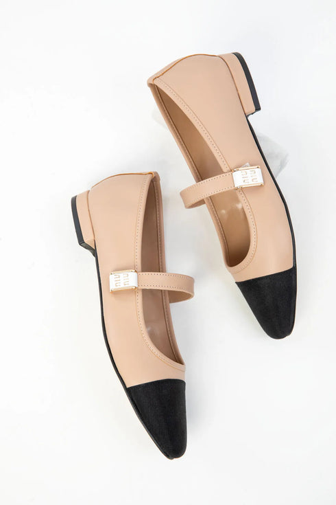 حذاء بالية باللون النود