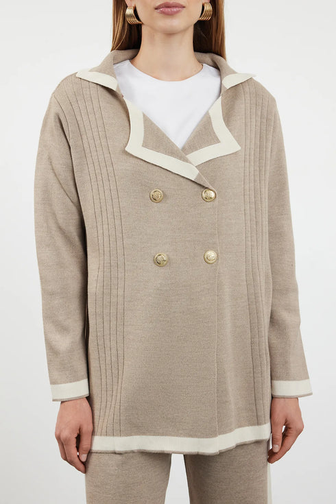 طقم تريكو ناعم لون بيج